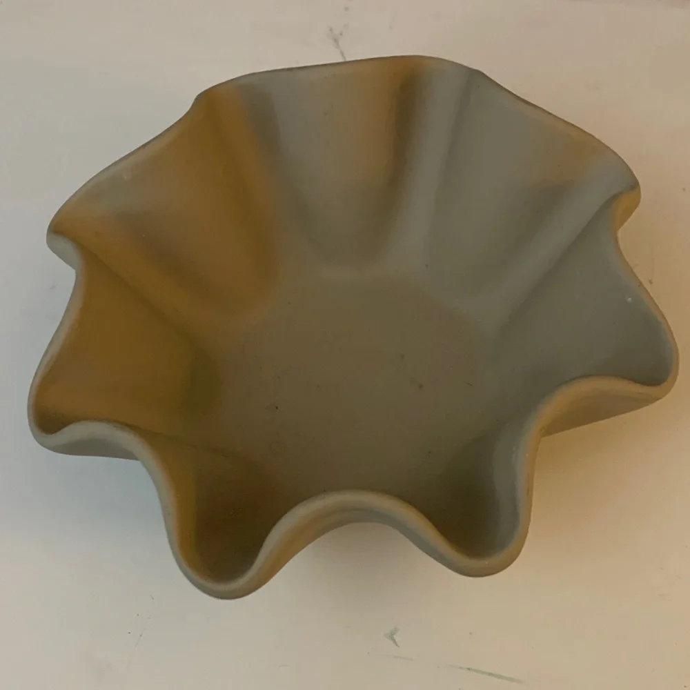 Pampered Chef tortilla bowl stoneware